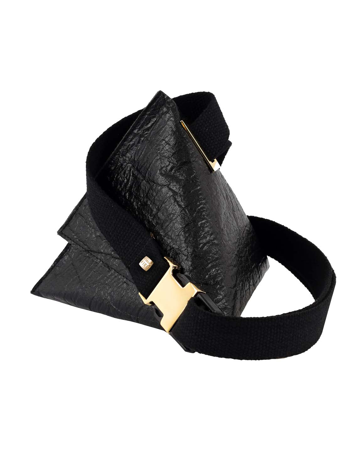 BLACK PYRAMID SHELL BAG