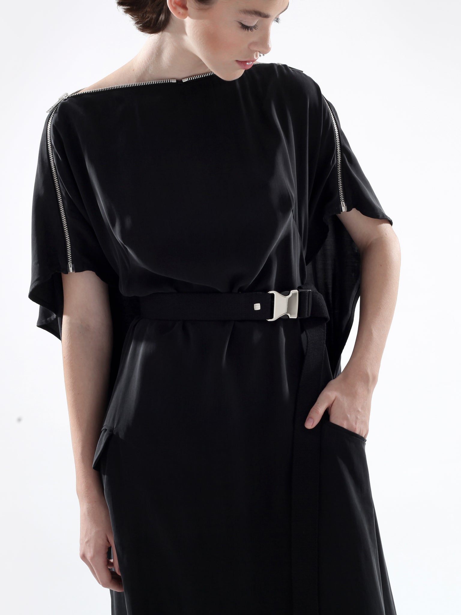 SCULPTED FLOW DRESS