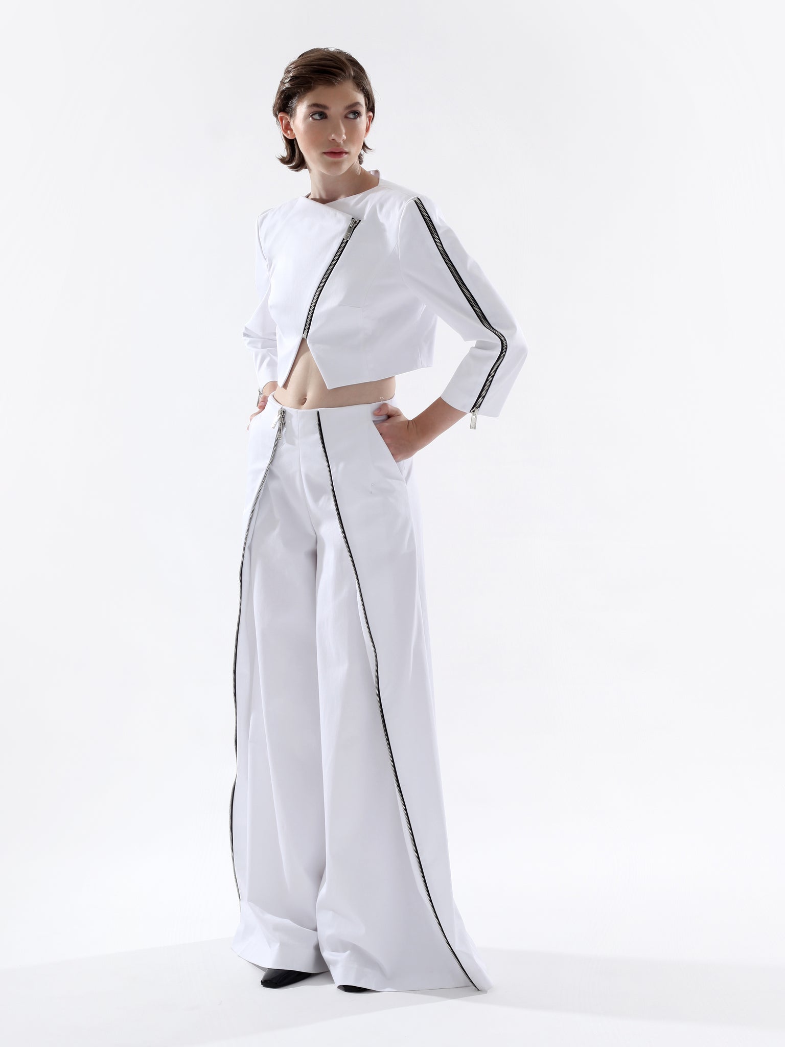 BOUNDLESS LINE PANTS